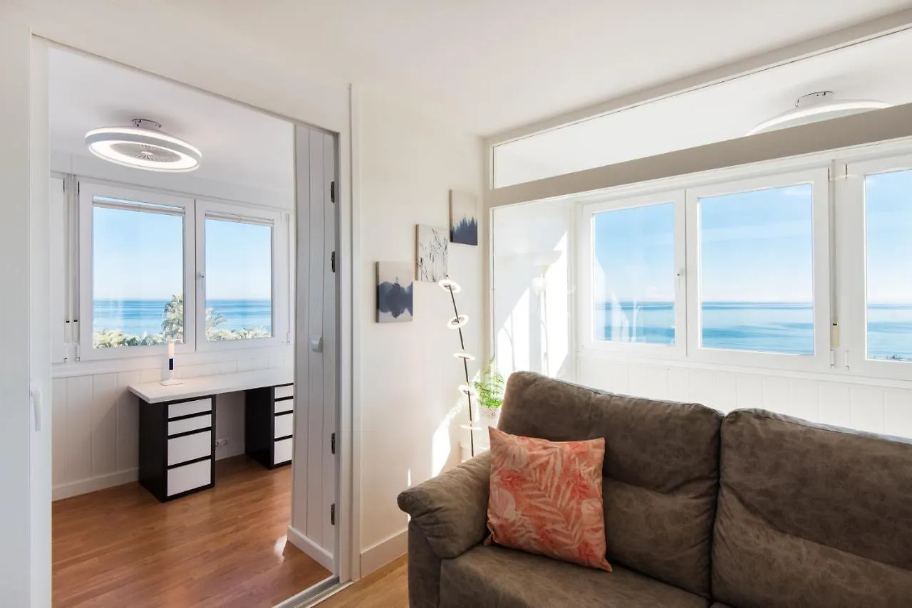 Appartement Magic Of The Ocean, Front Line Beach In Playamar-Parking, Sea Views, Pool, Tenis, Paddle, Wifi And Aircon Torremolinos