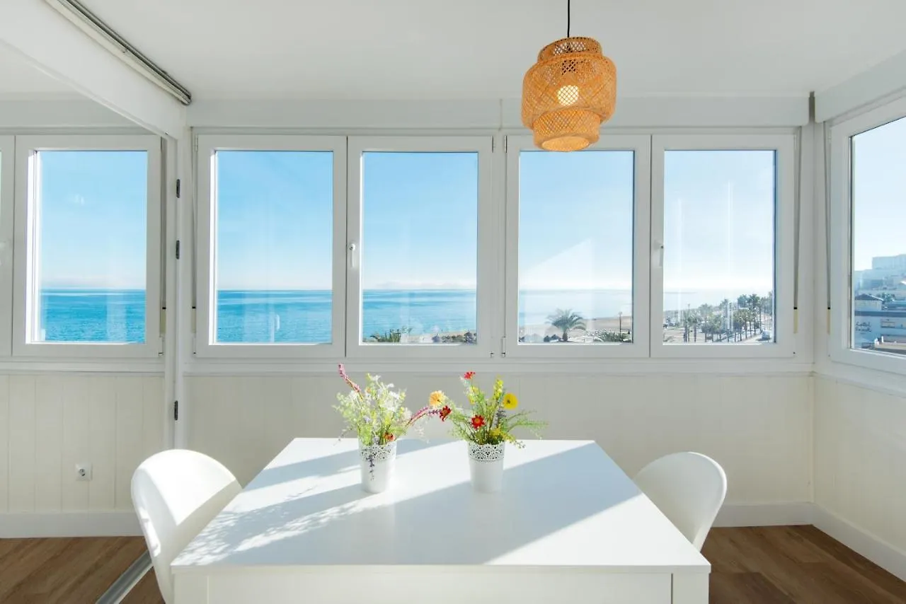 Magic Of The Ocean, Front Line Beach In Playamar-Parking, Sea Views, Pool, Tenis, Paddle, Wifi And Aircon Torremolinos Appartement