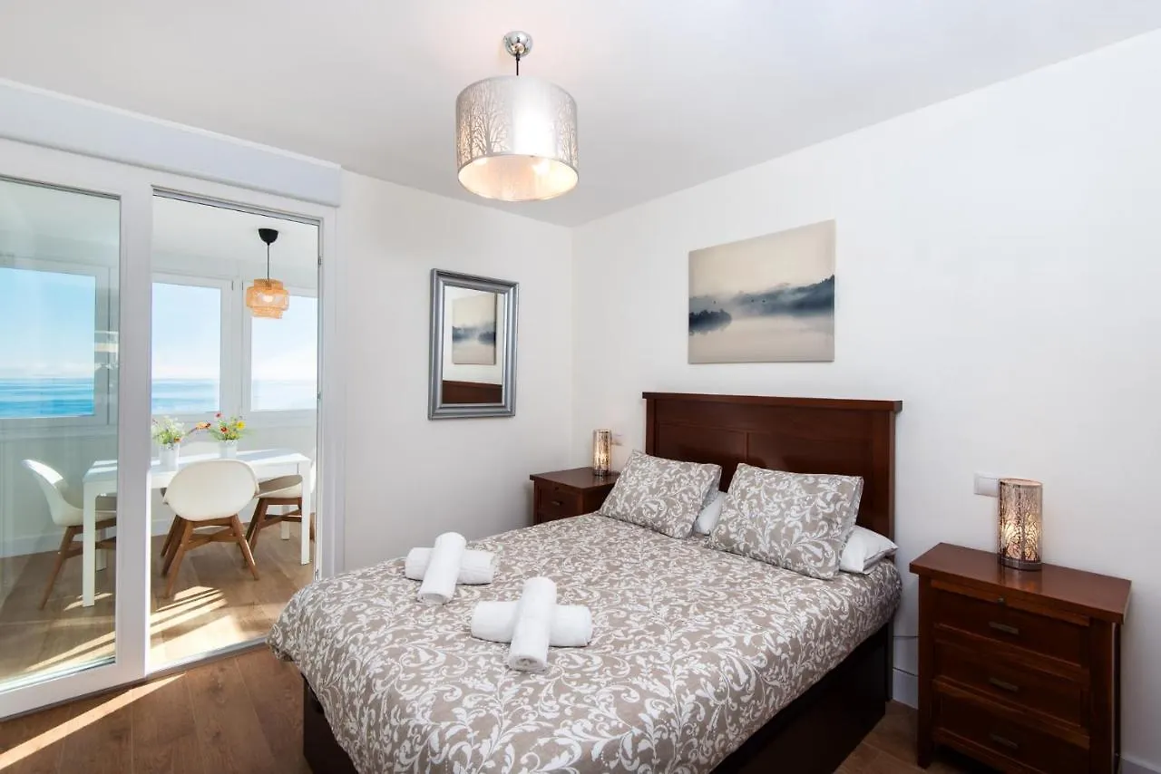 Magic Of The Ocean, Front Line Beach In Playamar-Parking, Sea Views, Pool, Tenis, Paddle, Wifi And Aircon Torremolinos Appartement