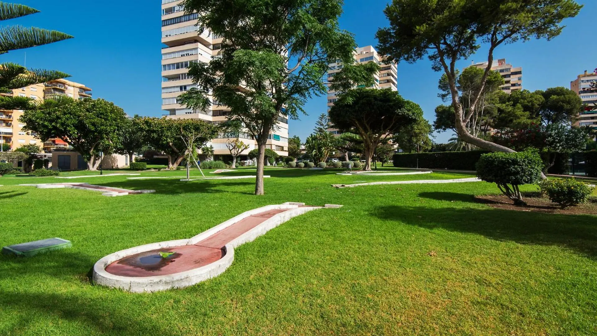 Appartement Magic Of The Ocean, Front Line Beach In Playamar-Parking, Sea Views, Pool, Tenis, Paddle, Wifi And Aircon Torremolinos Espagne